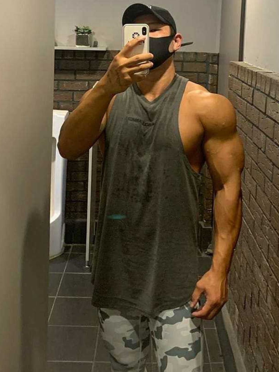 4e057a1a-dc44-4a3d-977c-b136edd52da0-Max