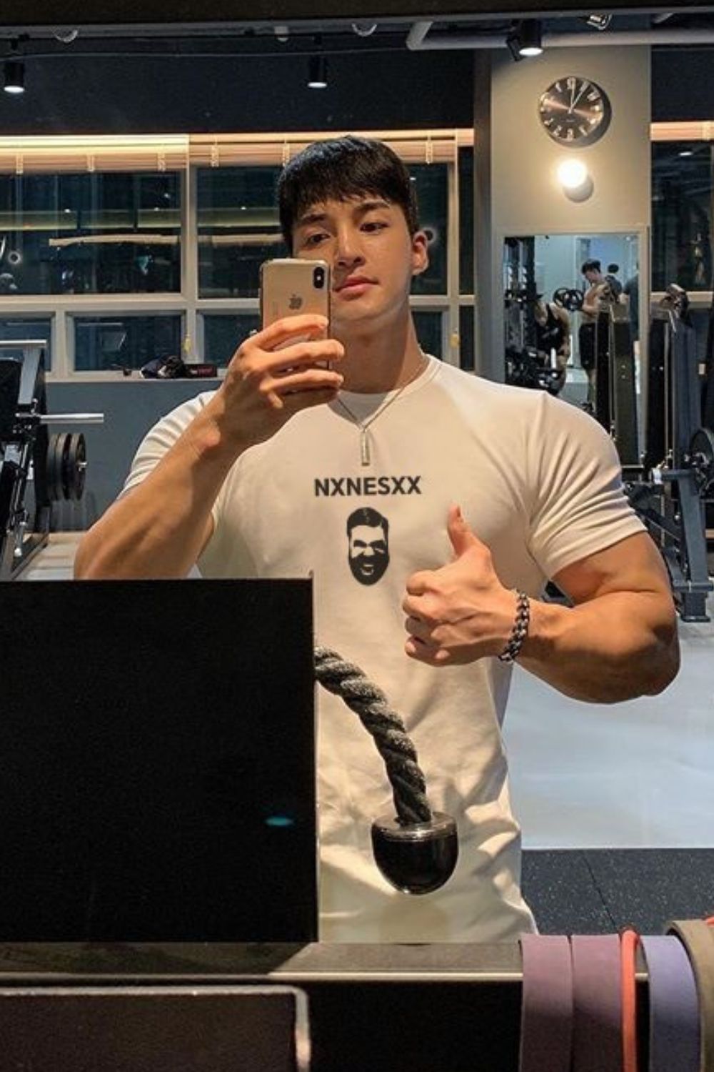 6e49d37f-60b9-4f4a-8eb3-c3016985b2c6-Max