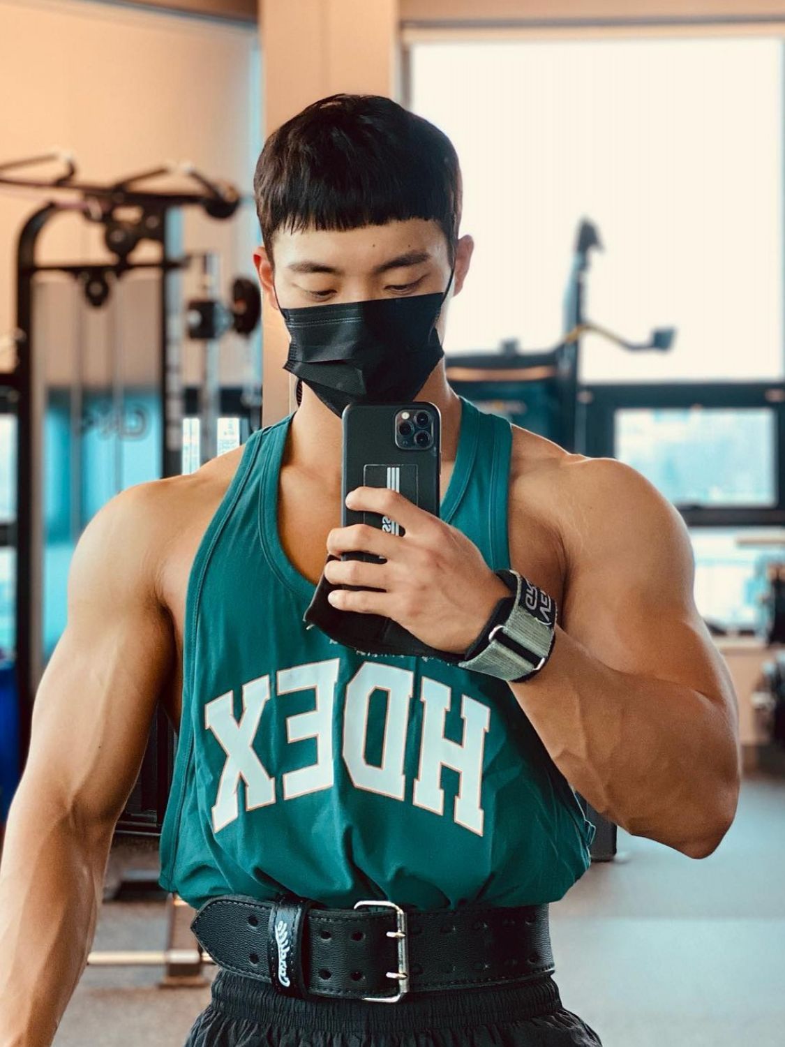 ec0219c1-5575-4163-bc38-898d287a57e5-Max