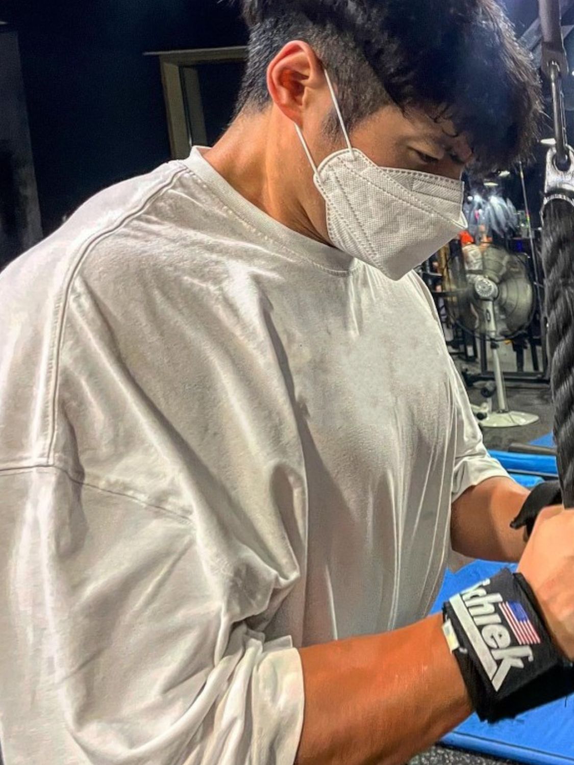 0efe3010-851b-40ed-8c9f-05821428c036-Max