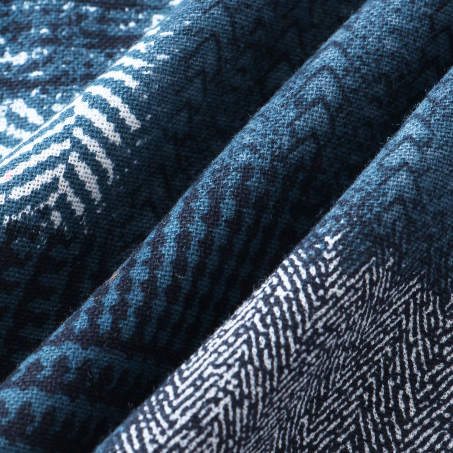 15099532b153408fbf5b8ec6d835bf63-Max-Origin