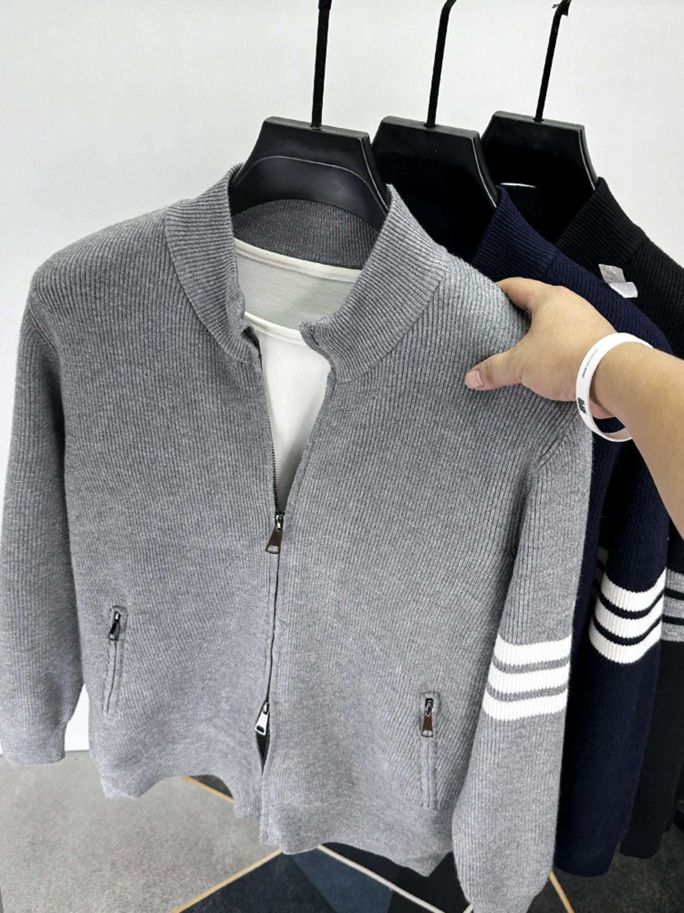 27c1bca66bd849748a143988147b38ac-Max-Origin